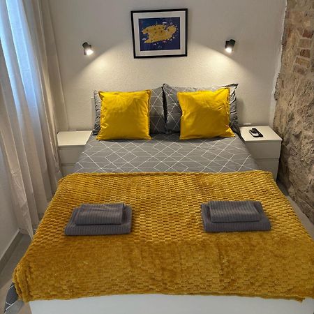 Apartment Ana Vis Exteriér fotografie