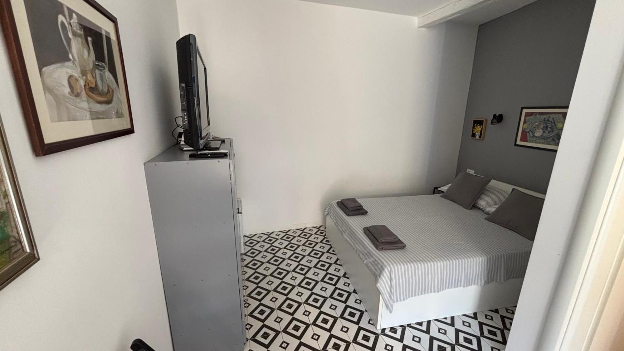 Apartment Ana Vis Exteriér fotografie